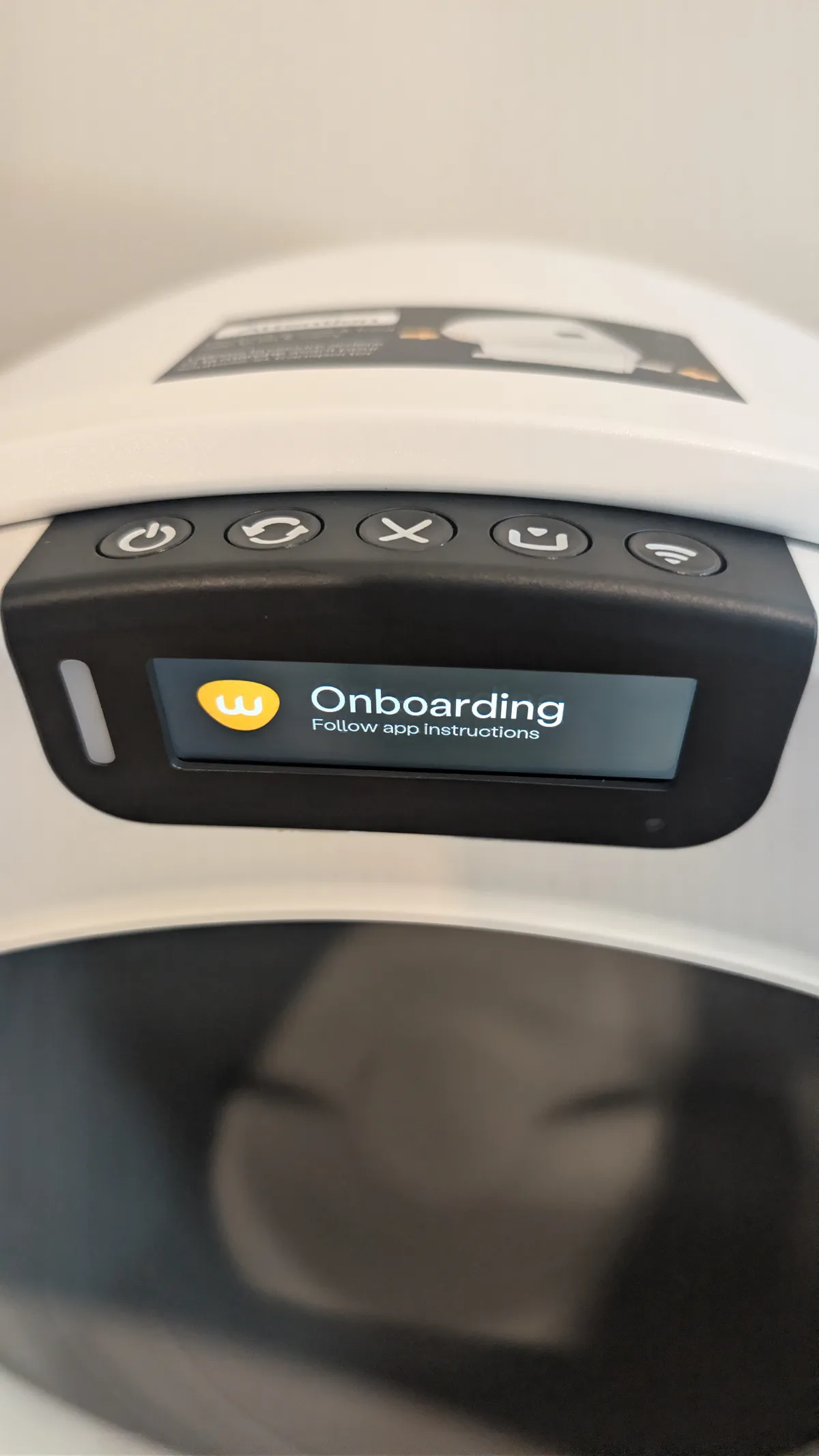 Litter-Robot 5 Pro display during the guided setup process